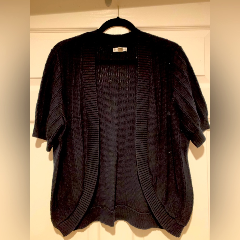 EUC Croft & Barrow Black Cropped Knit Cardigan